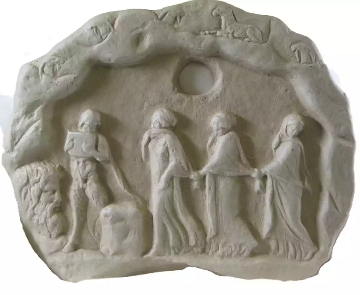 Réplica De Relieve Votivo Griego Antiguo Que Representa A Pan Y Las Ninfas, Número De Catálogo Ba 4208 Del Museo De Ámsterdam